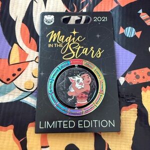 Disney Magic in the Stars Moana and Pua Pin-Limited Edition LE 4000